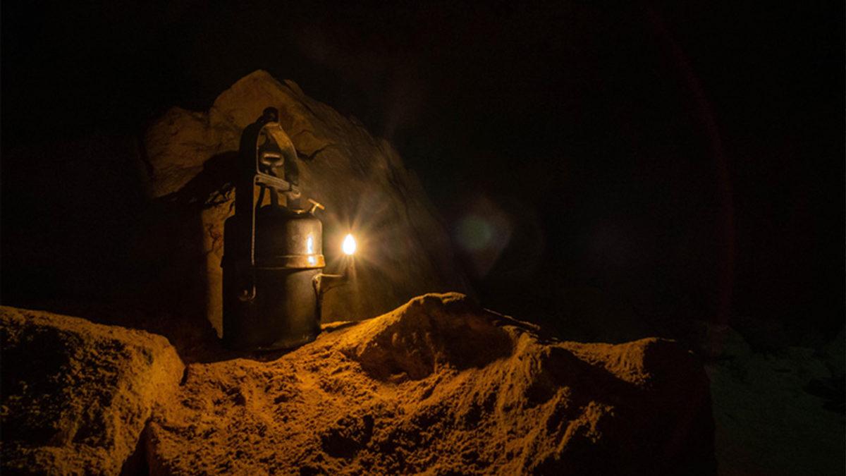 Çanakkale Savaşı’nda Bile Kullanılan Karpit Lambası, Elektrik ve Gaz Olmadan Nasıl Çalışıyordu?