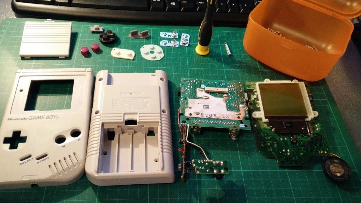 Nostaljiye Hazır Olun: 90’larda Ellerden Düşmeyen Game Boy’un Ardındaki Hiç Bilmediğimiz Mühendislik