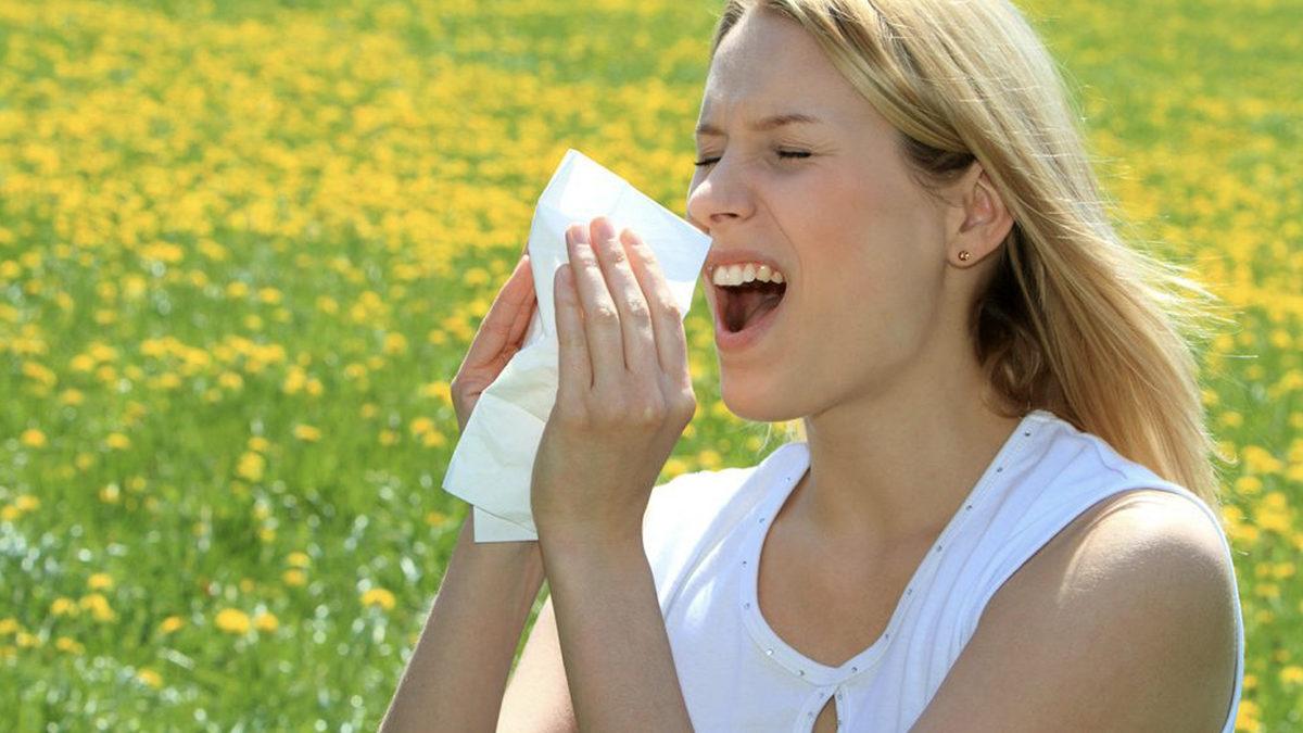 Güneşli Bir Günde Aniden Hapşırma Krizine Girdiğiniz Oluyor mu? Gelin Sebebini Anlatıyoruz