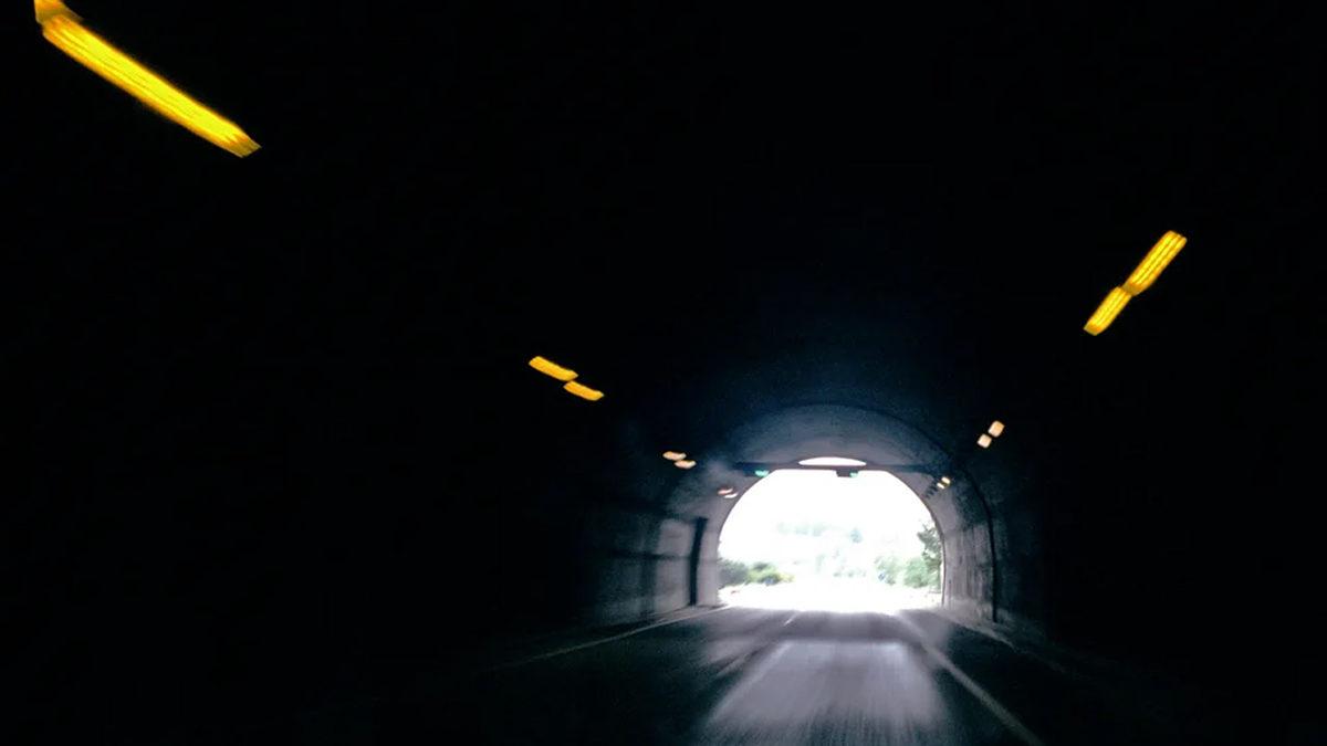 Güneşli Bir Günde Aniden Hapşırma Krizine Girdiğiniz Oluyor mu? Gelin Sebebini Anlatıyoruz