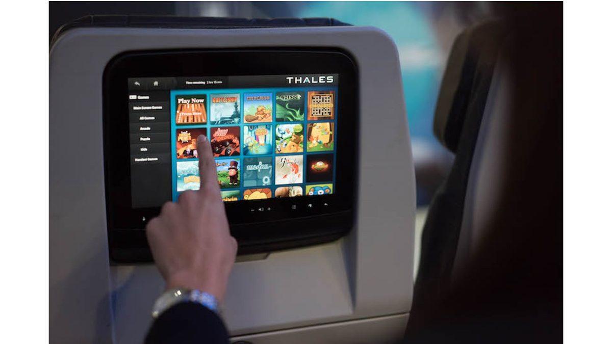 Kokpitlerde de Tıpkı Arabalardaki Gibi Radyo Var mı?