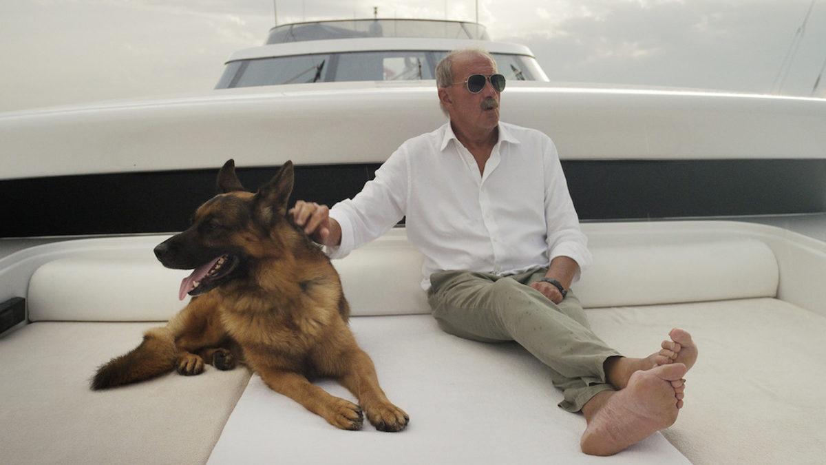 Bir Köpek, Madonna’nın Evi Dahil Birçok Şeyi Satın Alarak Nasıl Dünyanın En Zengin Köpeği Olabildi? Dönen Dolaplara İnanamayacaksınız!