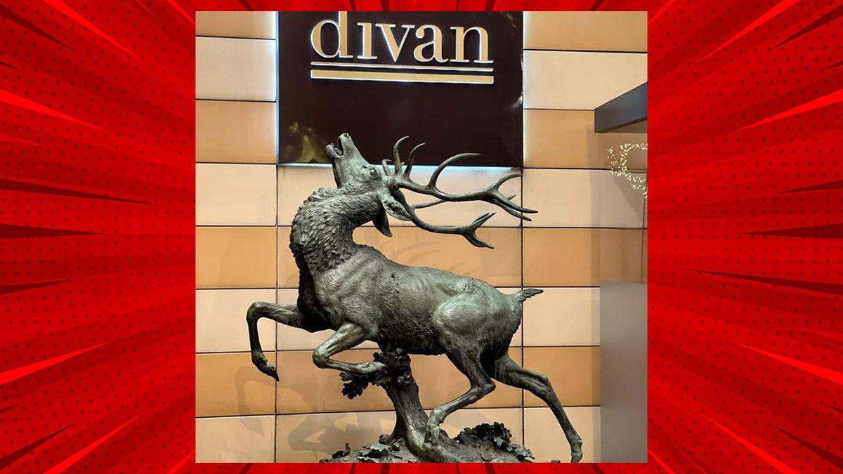 Koç ve Sabancı’nın Ezeli Rekabetinin Fitilini Ateşleyen İlk Olay: At Heykeli Savaşı!