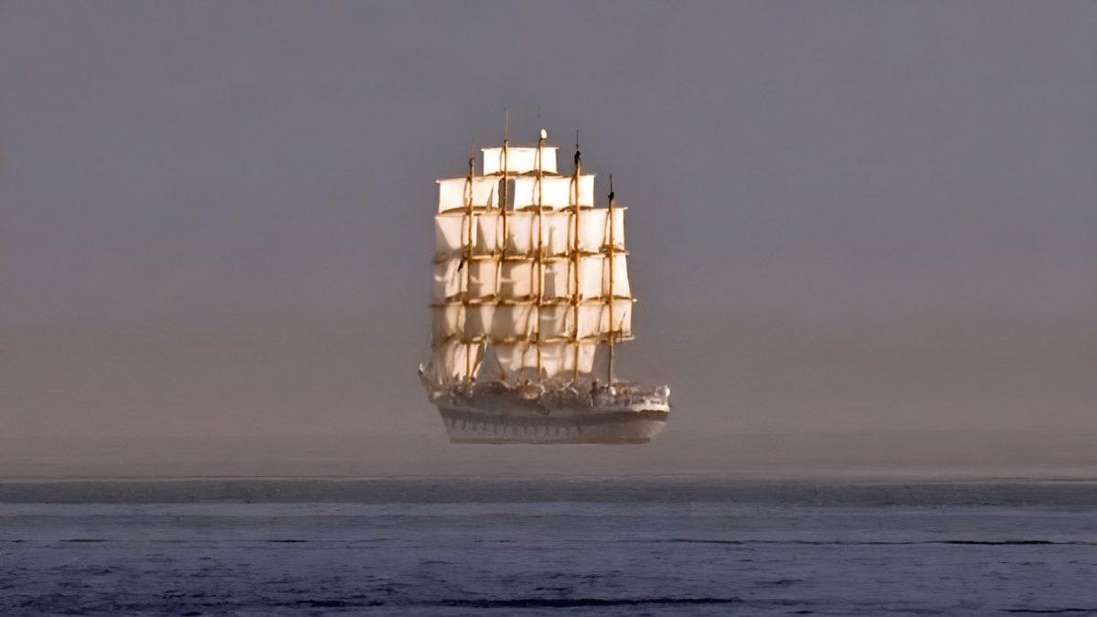 Gemilerin Denizin Üzerinde Değil de Havada İlerliyormuş Gibi Gözükmesine Sebep Olan Fata Morgana Etkisi Nedir?