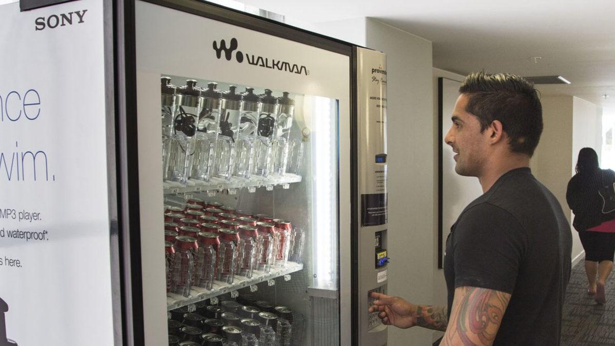 Sony Neden Bir Dönem Su Dolu Şişelerin İçinde Walkman Satıyordu? (Okuyunca Hayret Etmeden Edemeyeceksiniz!)