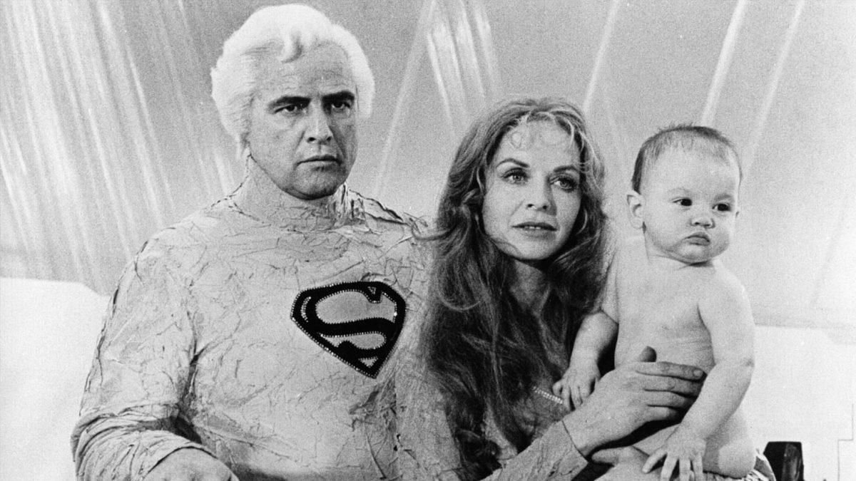 Bu Ünlülerin Neredeyse Hiçbir Şey Yapmadan Kazandıkları Paraları Görünce Ufak Çaplı Bir Şok Geçireceksiniz (Evet Neredeyse Hiç!)