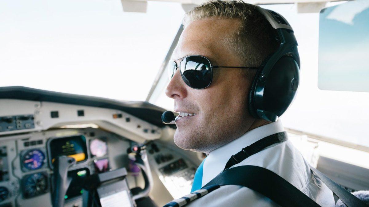 Hava Yolları, Pilotların Sakal Bırakmasını Neden İstemez? Hayati Bir Sebebi Var!