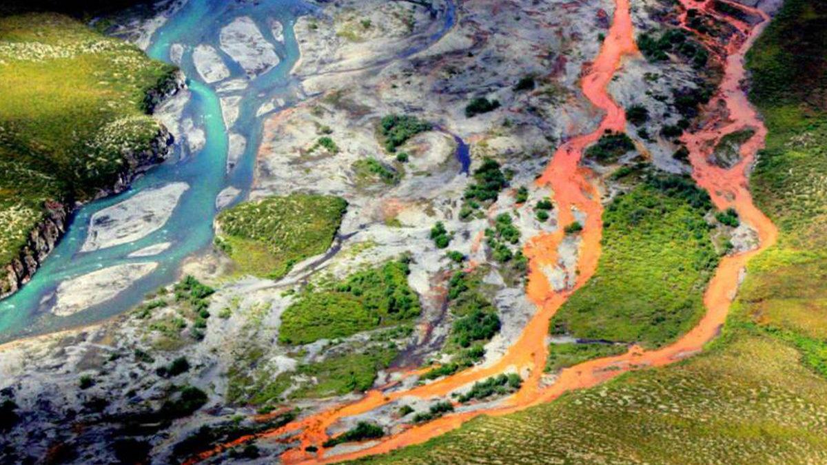 Alaska’daki Onlarca Nehre Ne Oldu da Aniden Turuncu Rengine Bürünmeye Başladı?