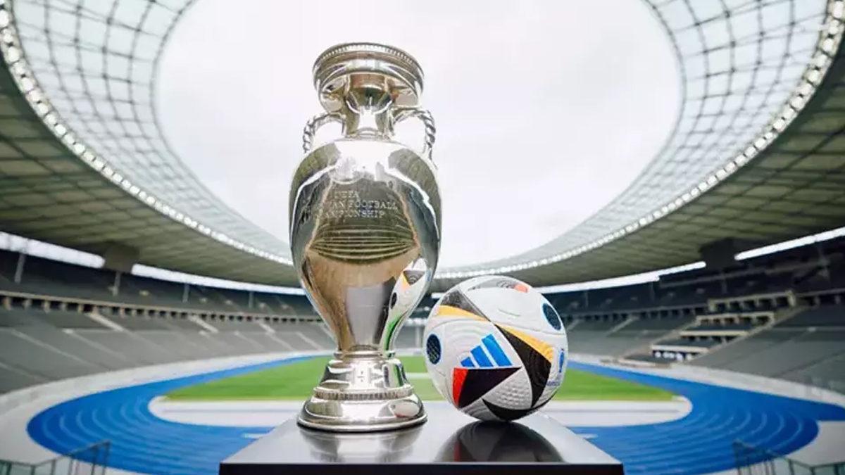EURO 2024’ün Futbol Topunun Sahip Olduğu Teknolojileri ve Özellikleri Okuyunca Hayran Kalacaksınız!