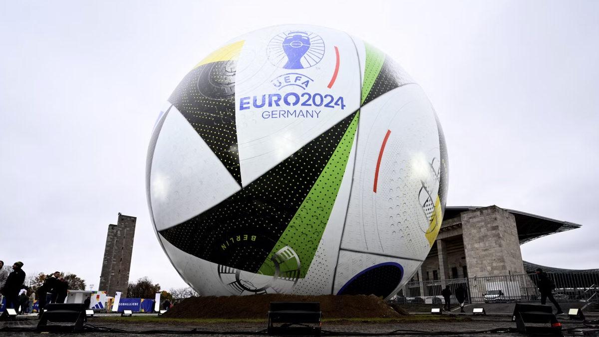 EURO 2024’ün Futbol Topunun Sahip Olduğu Teknolojileri ve Özellikleri Okuyunca Hayran Kalacaksınız!