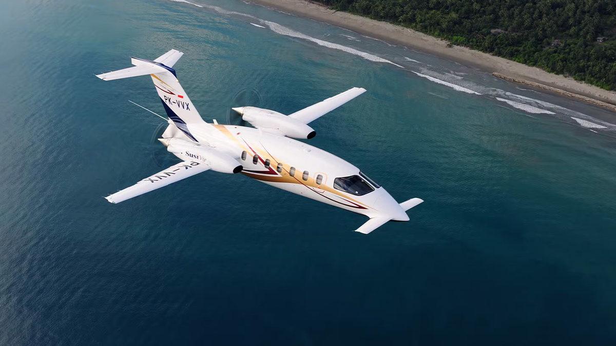 Günümüzde Bile Hâlâ Kullanılan Piaggio P.180 Avanti Uçağının Burnunda Neden Kanatlar Var?