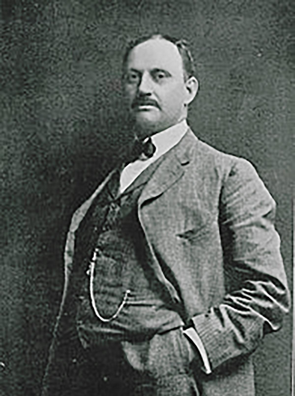 Kapı Kapı Gezerek Kitap Satan Avon’un Kurucusunun İlham Verecek Başarı Hikâyesi