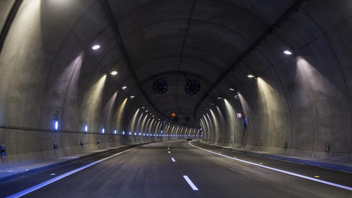 Tünellerde Arabayla Geçerken Gördüğümüz Koca Koca Fanların İşlevi Tam Olarak Nedir?