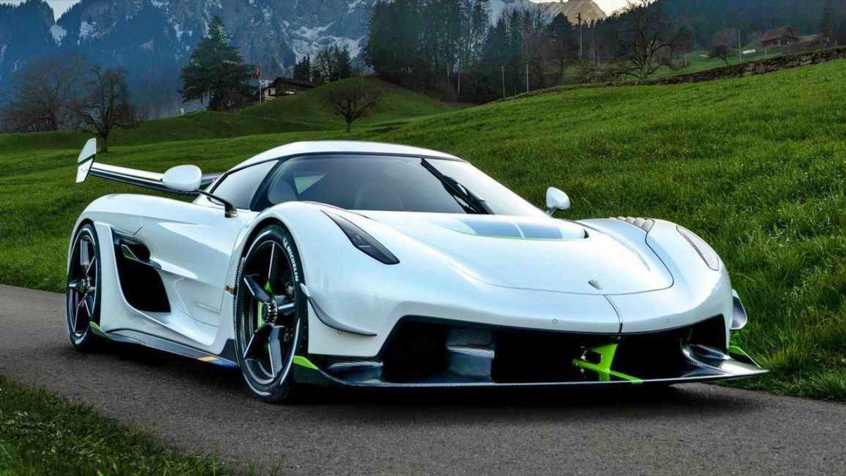 97 Milyon TL’lik Süper Spor Otomobil, Durup Dururken Alev Aldı [Video]