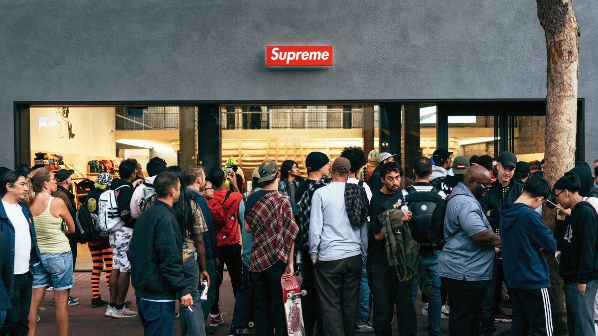 Dünyada Sadece 15 Mağazası Olan Supreme’in Değerinin 1 Milyar Doları Aşmasının Ardında Yatan İnanılmaz Taktikler