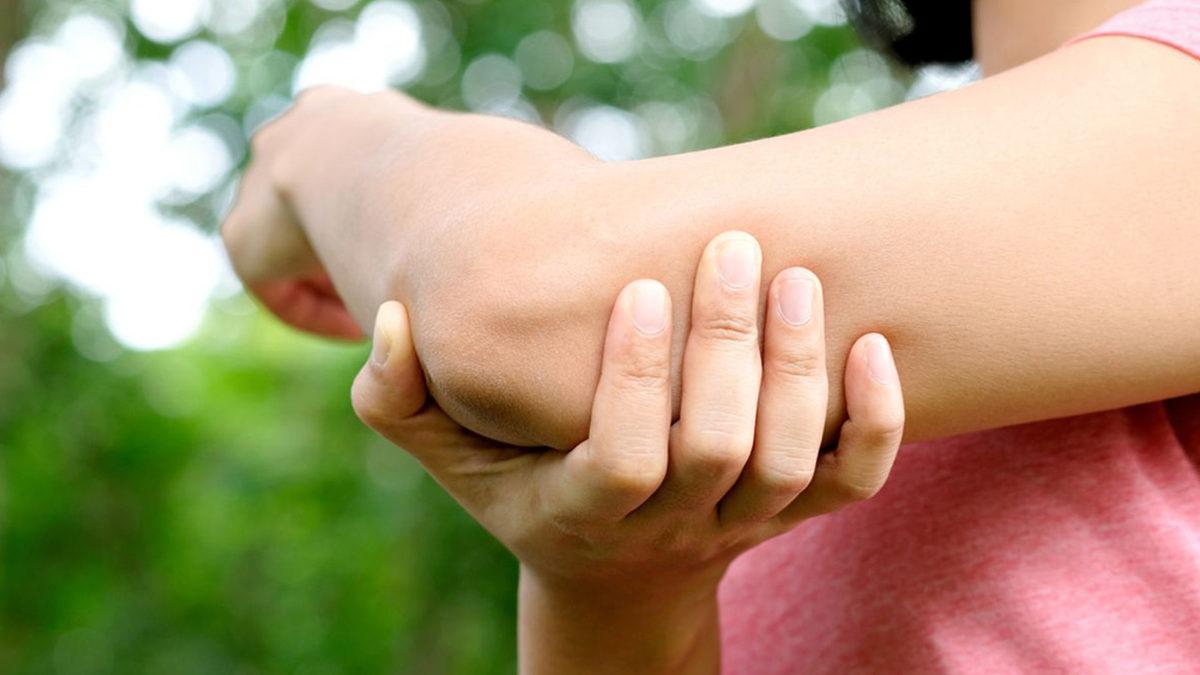 Dirseğimizi Bir Yere Çarptığımızda Neden Elektrik Çarpmış Gibi Hissederiz?