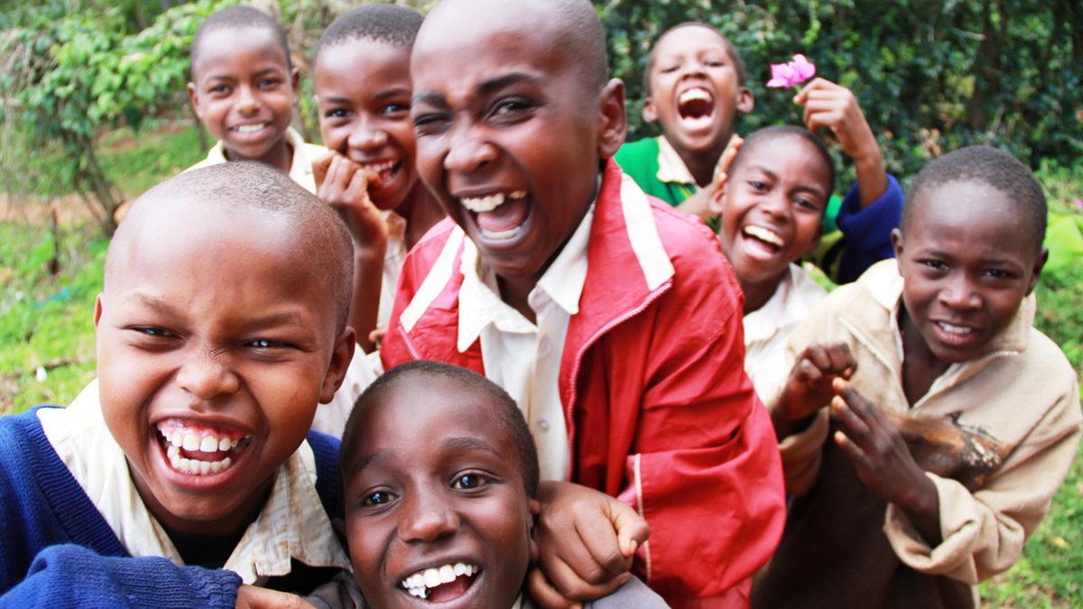 Tanzanya’da 18 Ay Süren Kahkaha Salgını’nda Hiçbir Şey Şaka Değildi! Neden Uzun Süreli Gülme Krizine Girdiler?