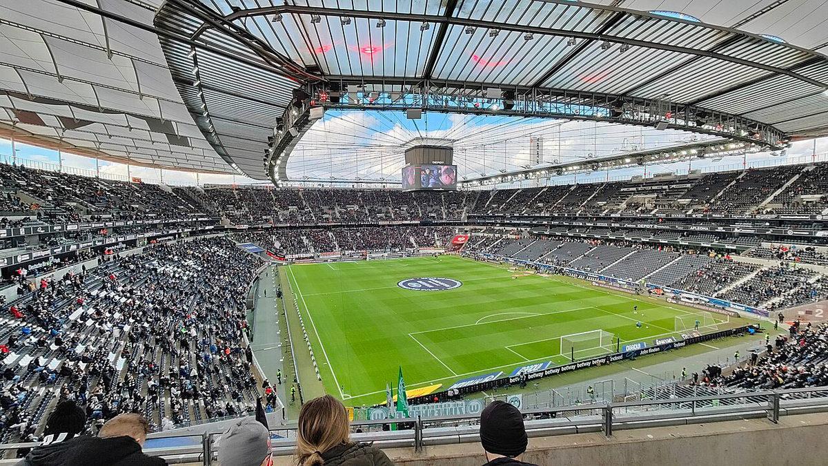 Şu Sıralar Avrupa Şampiyonası’nda Gördüğümüz Stadyumların Uzay Üssünü Aratmayan Teknolojileri