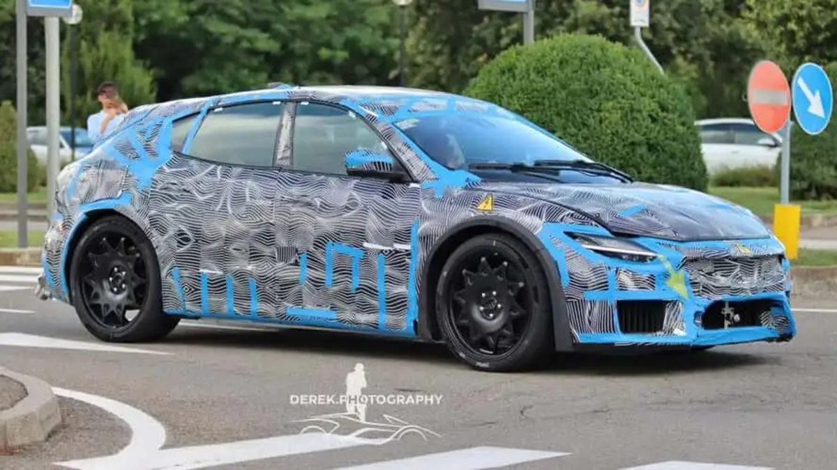 İyi Deneme Ama Yemedik: Ferrari’nin Elektrikli Test Aracı Kamuflajlı Olarak Görüntülendi