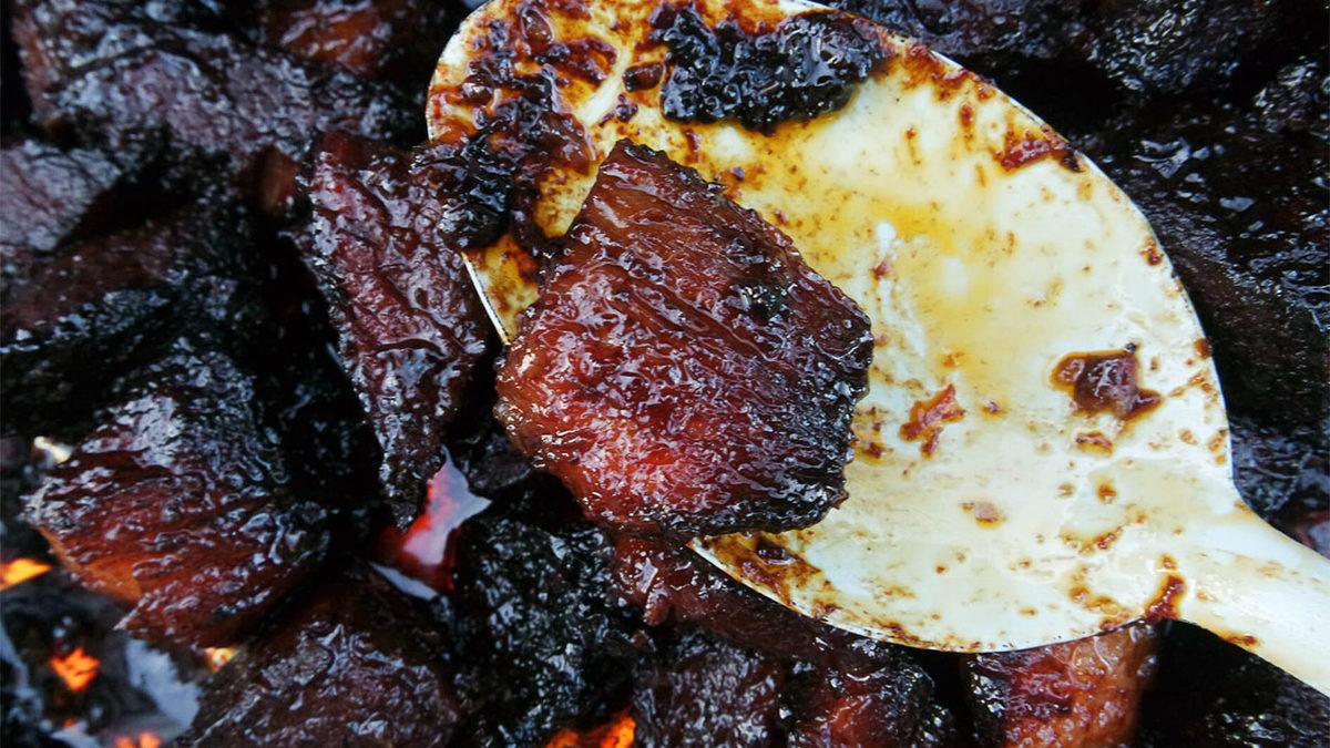 Yanan Şeylerin Neden Hemen Hemen Hepsi Neden Siyah Renge Bürünüyor?