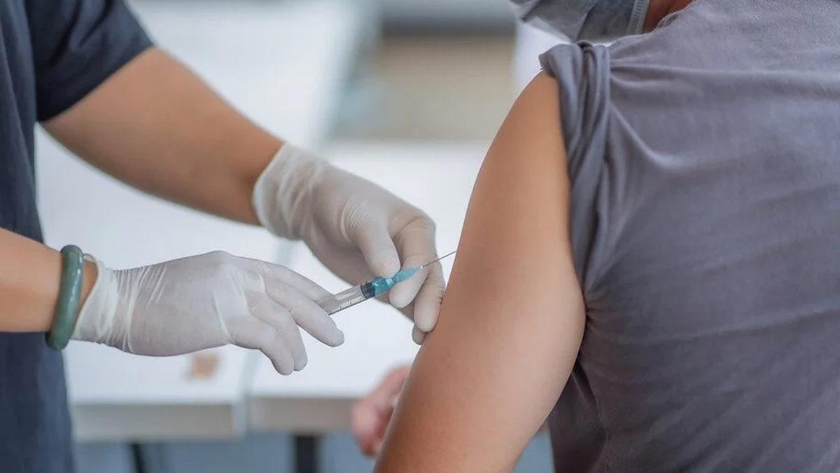 Aşı Olduktan Sonra Neden Bir Süre İçin Duş Almamız İstenmiyor?