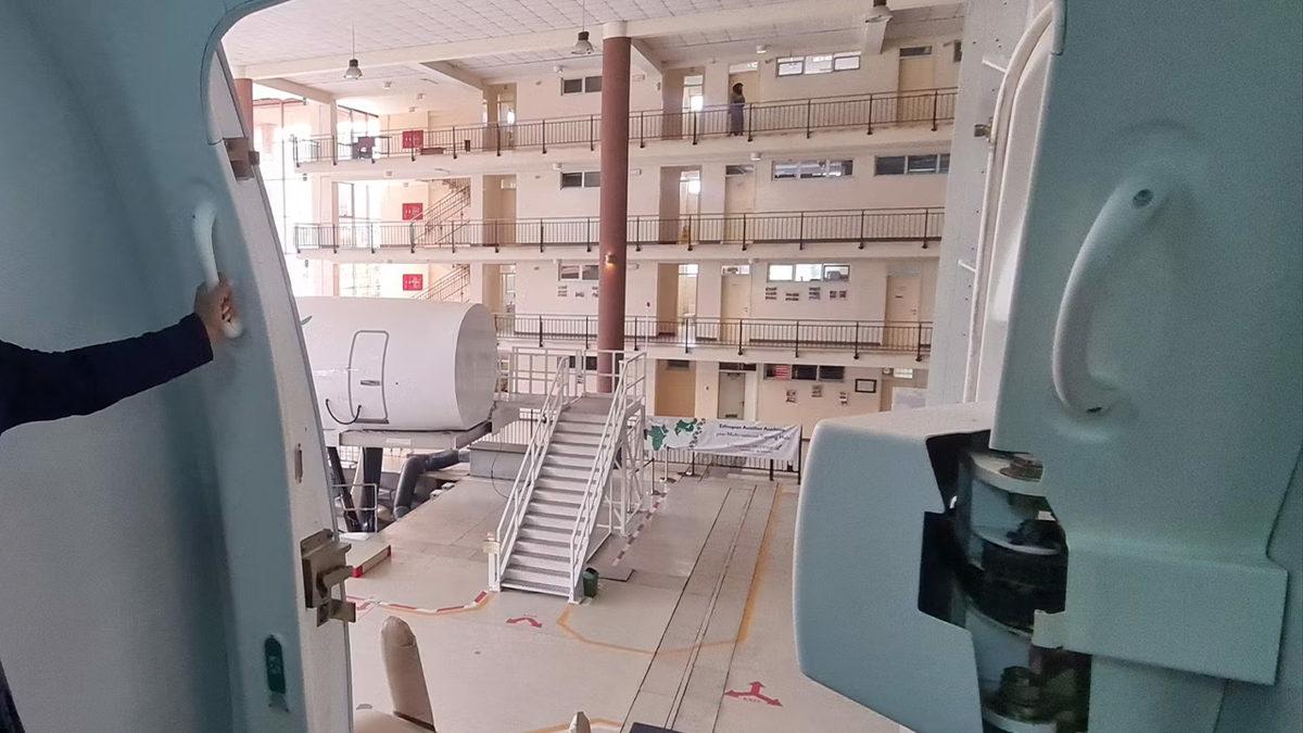 Teknoloji Bu Kadar Gelişmişken Neden Uçaklarda Hâlâ Otomatik Kapı Yok? Emin Olun Mantıklı Sebebi Var!