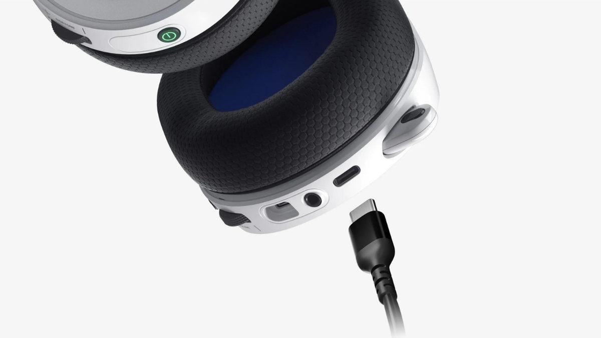 Günün Fırsatları Arasında Yer Alan SteelSeries Arctis 7P+ Wireless Gaming Kulaklık Alınır Mı? Özellikleri ve Kullanıcı Yorumları