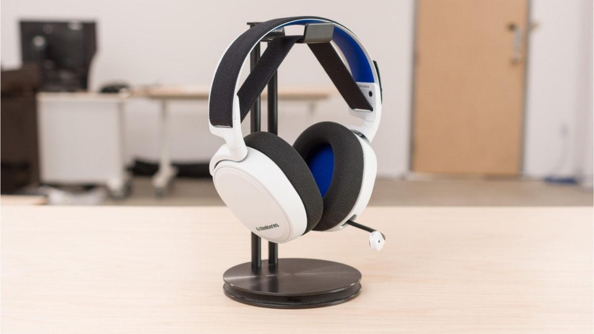 Günün Fırsatları Arasında Yer Alan SteelSeries Arctis 7P+ Wireless Gaming Kulaklık Alınır Mı? Özellikleri ve Kullanıcı Yorumları