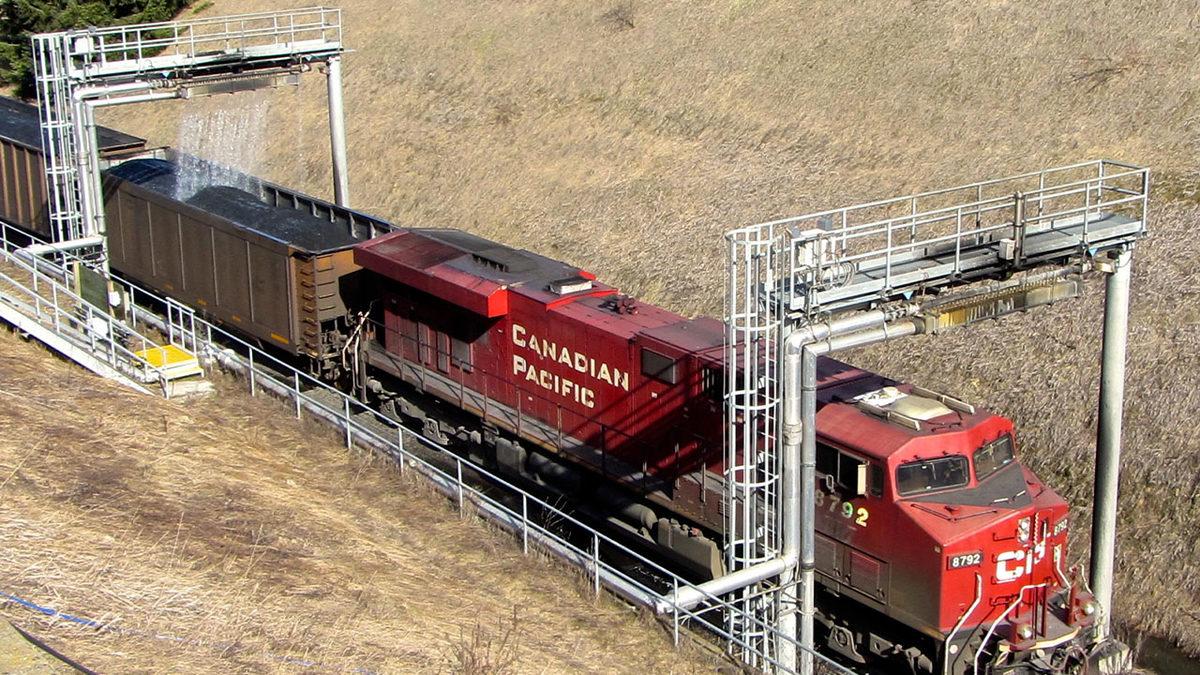 Trenlerde Taşınan Kömürlerin Üzerine Neden Su Sıkılır? Sıkılmazsa Kaza Riski Oluşabilir!