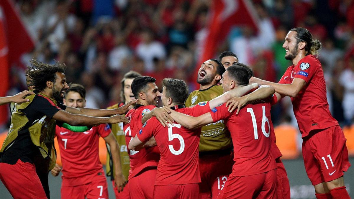 Bu Kelimelerde Düzeltme İşareti Olduğunu Öğrendikten Sonra Artık Siz de WhatsApp Gruplarında Havanızı Atabileceksiniz