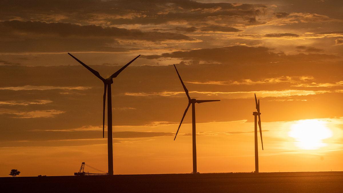 ABD Neden Kansas’tan Indiana’ya 1.271 Kilometrelik Bir Tel İnşa Ediyor?