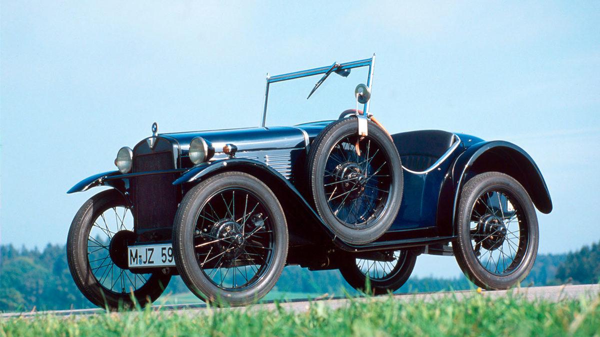 Mercedes, Toyota, Peugeot... Otomobil Firmalarının Ürettikleri İlk Otomobiller Nasıl Görünüyordu?