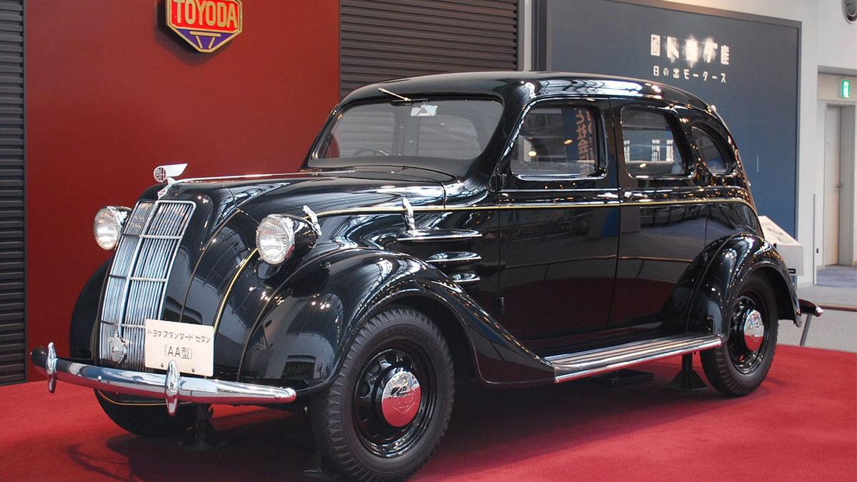 Mercedes, Toyota, Peugeot... Otomobil Firmalarının Ürettikleri İlk Otomobiller Nasıl Görünüyordu?