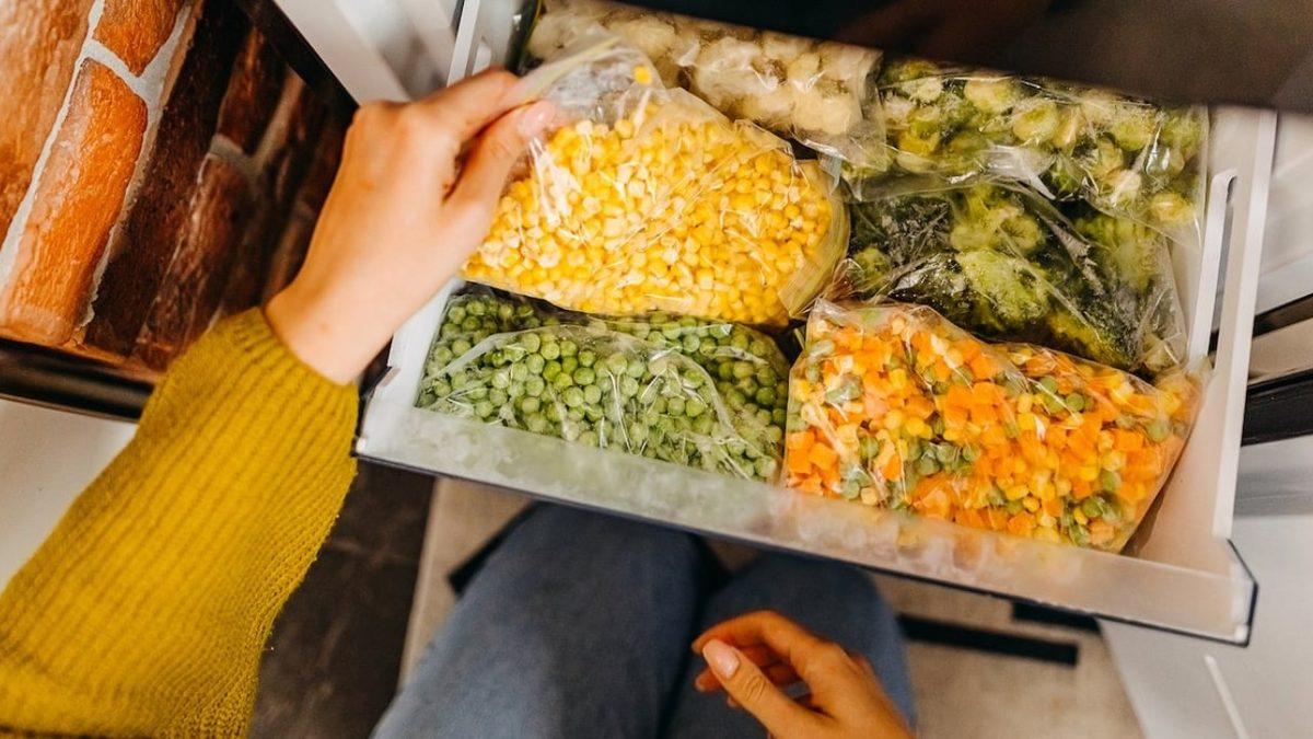 Sebzeleri Taze Tüketmek mi Daha Sağlıklıdır Yoksa Dondurarak mı? (Cevap, Tahmininizden Çok Farklı!)