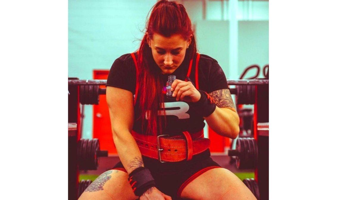 Futbolcu ve Haltercilere Müsabakalardan Önce Koklattıkları Şey Ne? Performanslarını Etkiliyor!