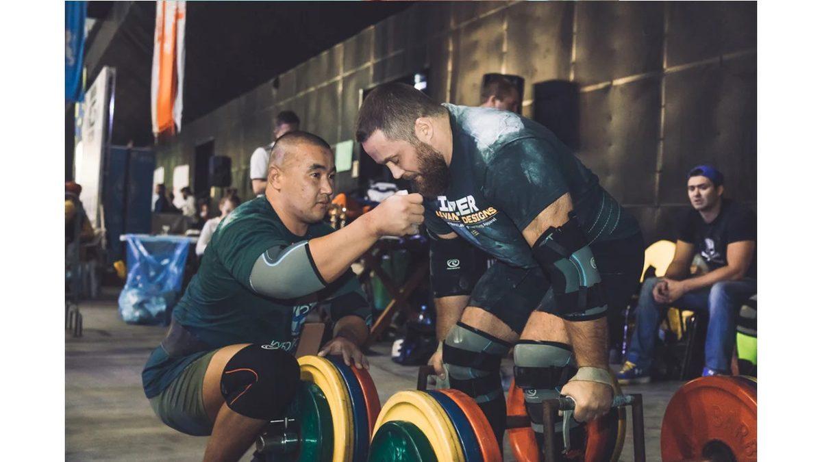 Futbolcu ve Haltercilere Müsabakalardan Önce Koklattıkları Şey Ne? Performanslarını Etkiliyor!