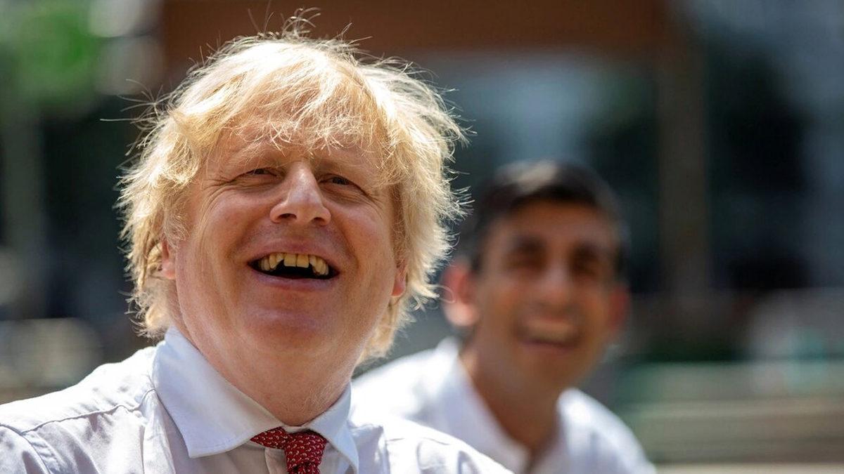 Fotoğraflarda Olduğumuz Kişiden Neden Farklı Şekilde Görünüyoruz? Teknik ve Psikolojik Nedenleriyle Açıklıyoruz