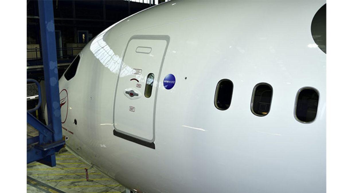 Uçak Kapılarının Özellikle Daha Koyu Bir Renkle İşaretlenmesinin Çok Mantıklı Bulacağınız Sebebi