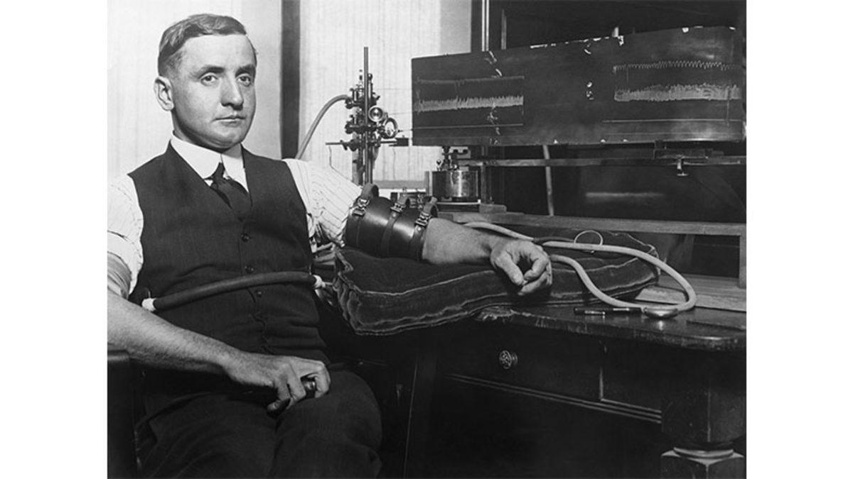 Yalan Makinesi Gerçekten de Söylenen Yalanları Tespit Edebilir mi? (CIA Ajanı Testi Geçmişti)