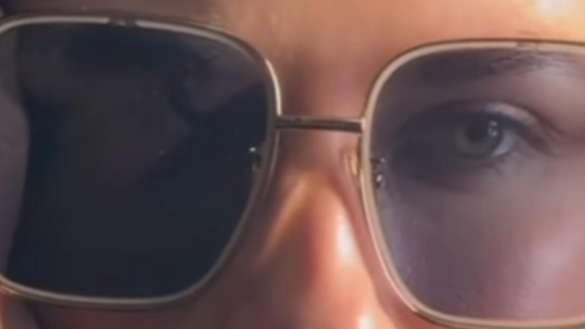 Dünyada İlk: Tek Dokunuşla Güneş Gözlüğü Olan Gözlük Üretildi