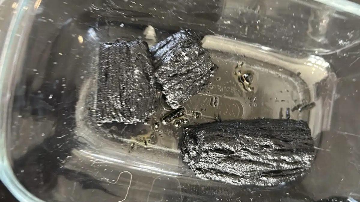 Mikrodalgada, Ocakta ve Hatta Ateşte Bile Erimeyen Ama Yenilebilen Bu Çikolatanın Sırrı Ne?