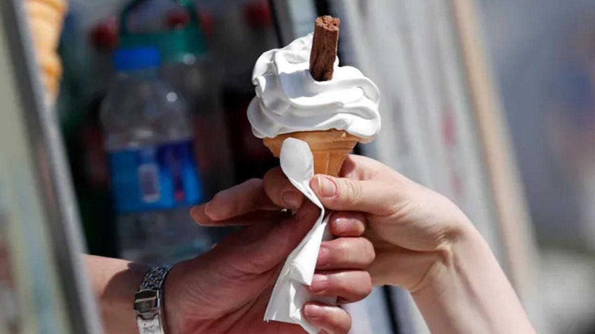 Mikrodalgada, Ocakta ve Hatta Ateşte Bile Erimeyen Ama Yenilebilen Bu Çikolatanın Sırrı Ne?