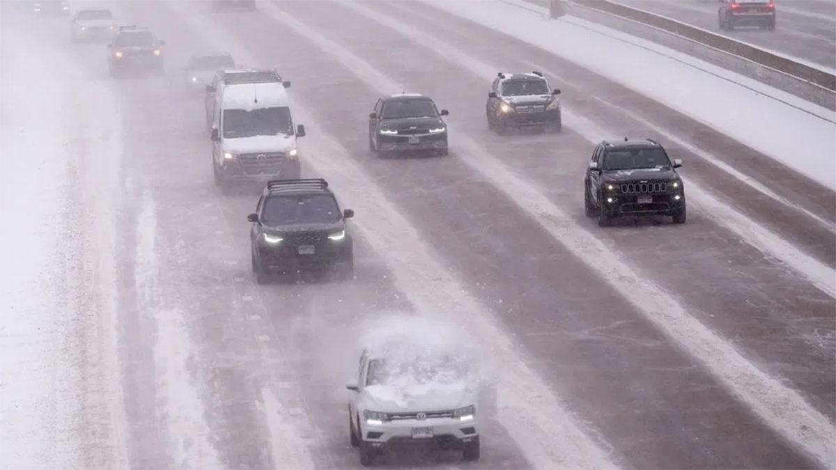 Elektrikli Araçlara Yıldırım Daha Fazla mı Düşer? İşte Fırtınalı Havalarda Kullanırken Bilmeniz Gerekenler