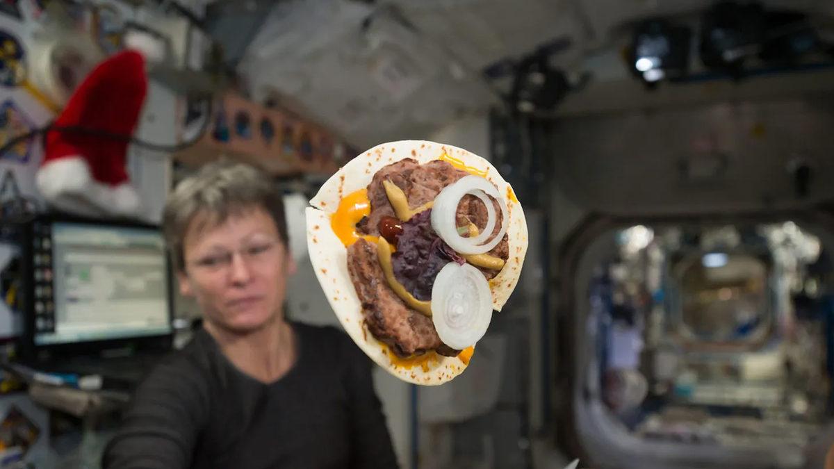 Astronotların Uzayda Yemesi Yasak Gıda ve İçecekler Hangileri?