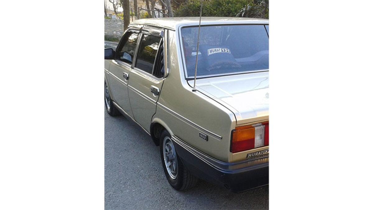 Eskiden Arabaların Üstünde Gördüğümüz Uzun Antenler Nereye Kayboldu? (Aslında Hâlâ Duruyorlar)