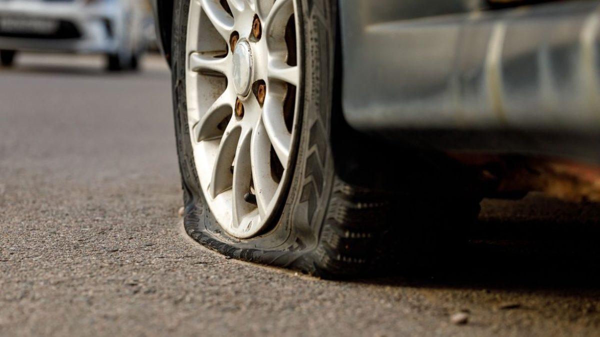 Can Güvenliğiniz İçin Patlayan Lastiğinizle En Fazla Kaç Kilometre Yol Katetmelisiniz?