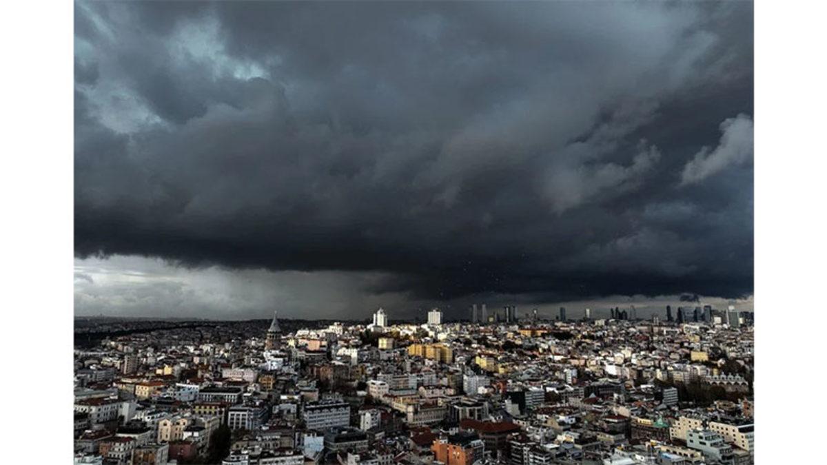 Normalde Beyaz Olan Bulutlar Neden Yağmur Yağacağı Anda Kapkara Bir Hâle Bürünür?