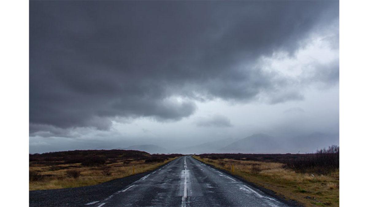 Normalde Beyaz Olan Bulutlar Neden Yağmur Yağacağı Anda Kapkara Bir Hâle Bürünür?