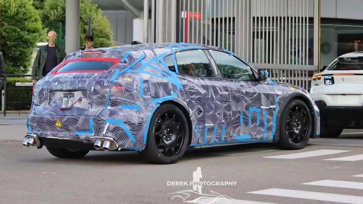 Ferrari’nin Elektrikli Aracının 2025 Yılında Tanıtılacağı Açıklandı