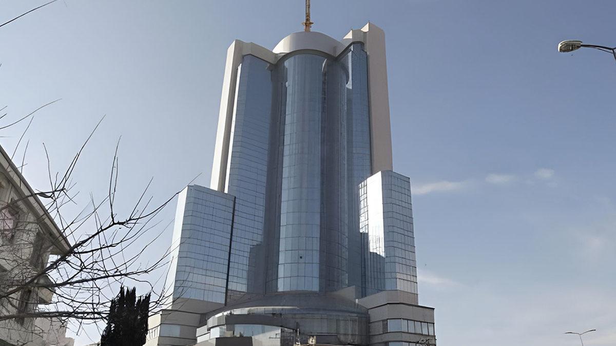 40 Yıldır Bitmeyen Büyük Çankaya Oteli’nin Yılan Hikâyesi Tadındaki Öyküsü (Tepesinde Vinç Unutulduğu İddiaları Bile Var!)